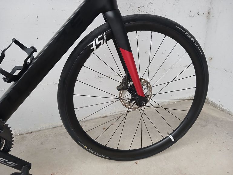 Used Whistle Custom Shimano 105 Di2 2025 Road & Gravel, Black — image 4 of 7