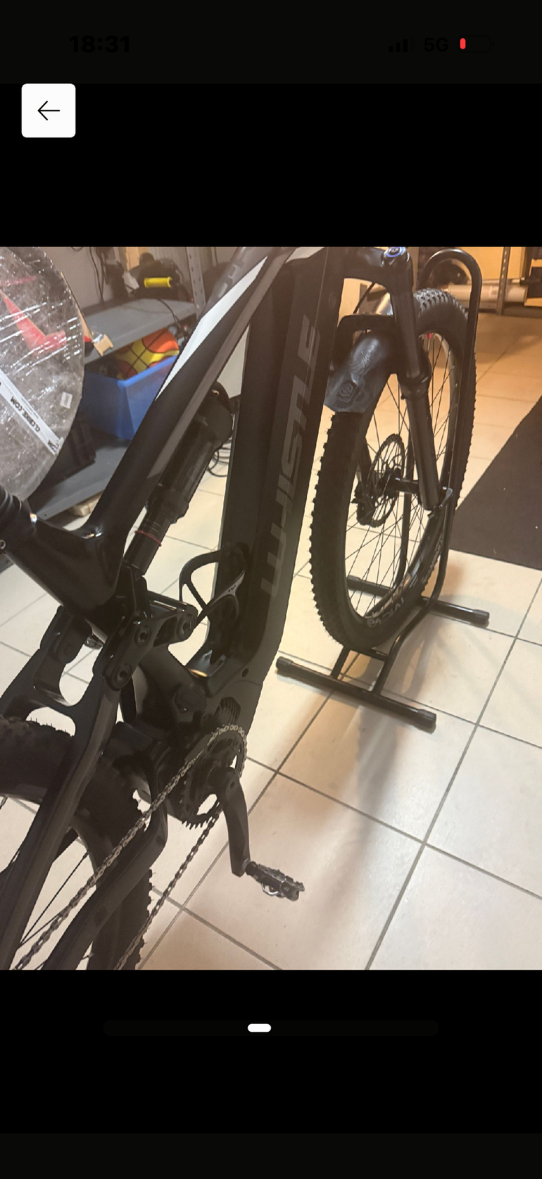 Used Whistle Custom Shimano Deore XT 2024 Mountainbike, Black — image 9 of 12