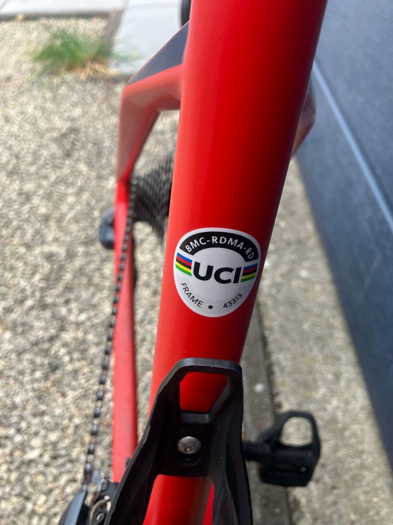 Used BMC Roadmachine FIVE 2022 2022 Road & Gravel, Red — image 7 of 8