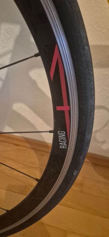 Used Bianchi Intrepida 105 2018 2018 Road & Gravel, Black — image 3 of 4