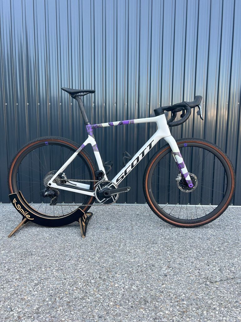 Brugt Scott Addict RC SRAM Red eTap AXS 2024 Road & Gravel — billede 10 af 11