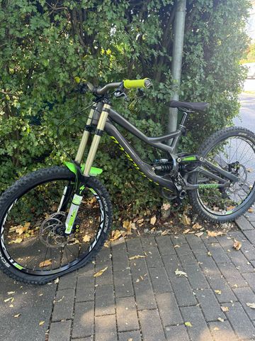 Gebrauchtes Specialized Demo 8 2012 2012 Mountainbike, Hellgrau — Bild 6 von 7