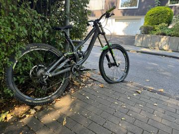 Gebrauchtes Specialized Demo 8 2012 2012 Mountainbike, Hellgrau — Bild 7 von 7
