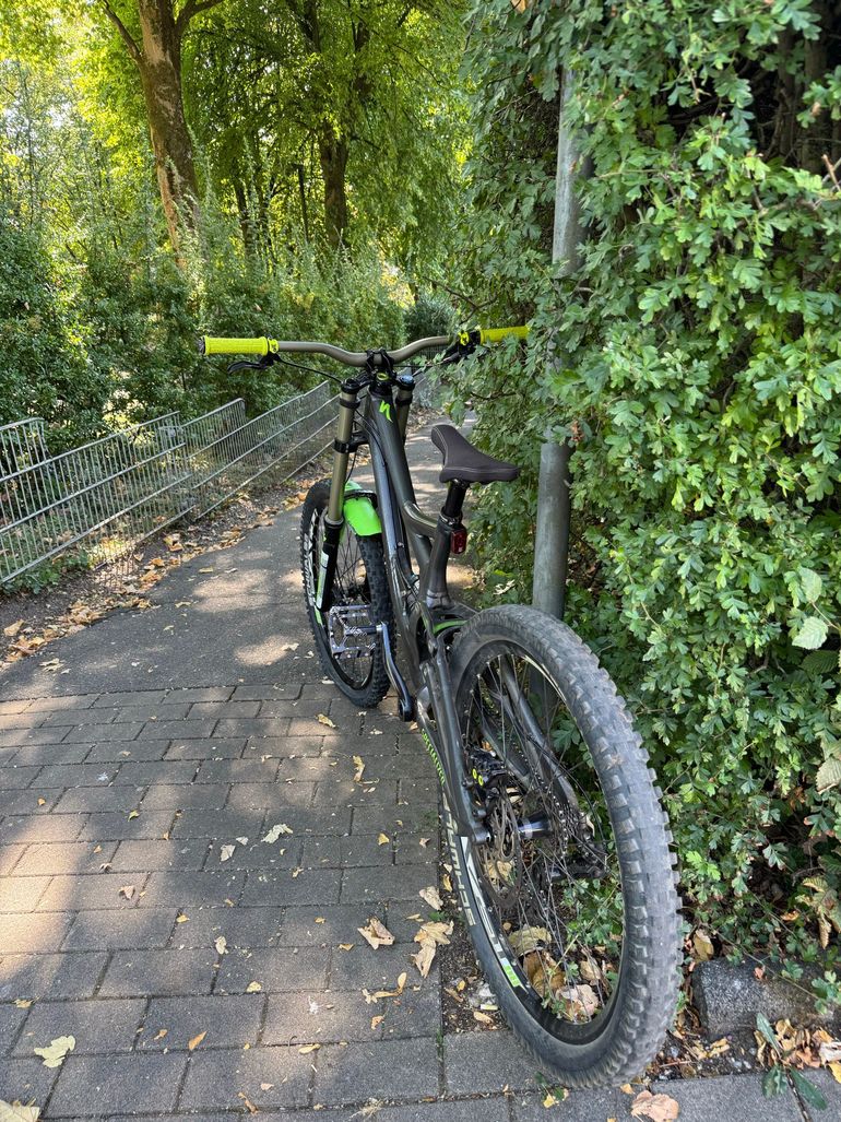 Gebrauchtes Specialized Demo 8 2012 2012 Mountainbike, Hellgrau — Bild 5 von 7