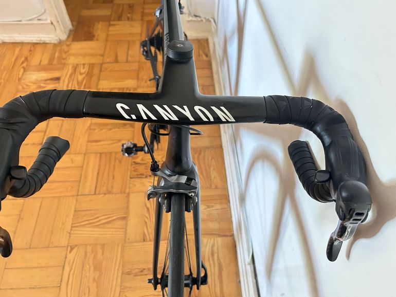 Tweedehands Canyon Aeroad CF SLX 2016 2016 Road & Gravel — afbeelding 3 van 7