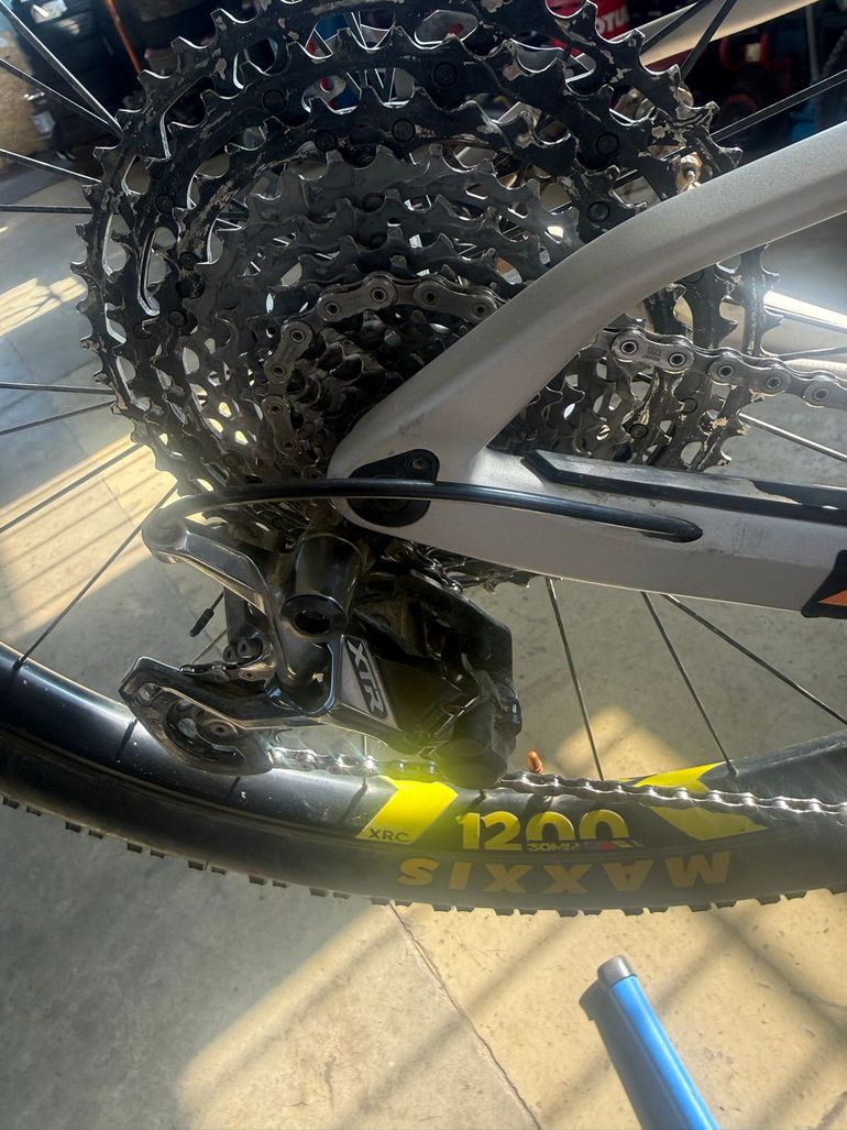 BMC Twostroke 01 ONE 2024 2024 Mountainbike usato, Grigio chiaro — immagine 8 di 11