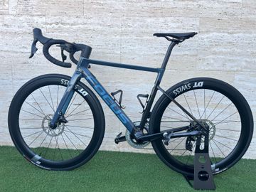 Focus IZALCO MAX 9.7 2022 2022 Road & Gravel usato, Blu — immagine 2 di 12