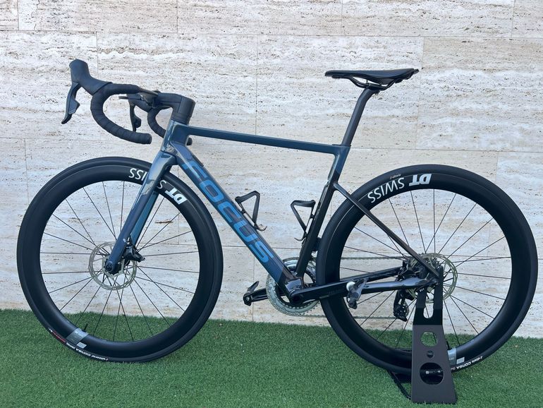 Focus IZALCO MAX 9.7 2022 2022 Road & Gravel usato, Blu — immagine 2 di 12