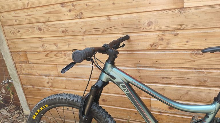Used Liv Embolden 1 2020 2020 Mountainbike, Light Gray, 27.5 — image 4 of 12
