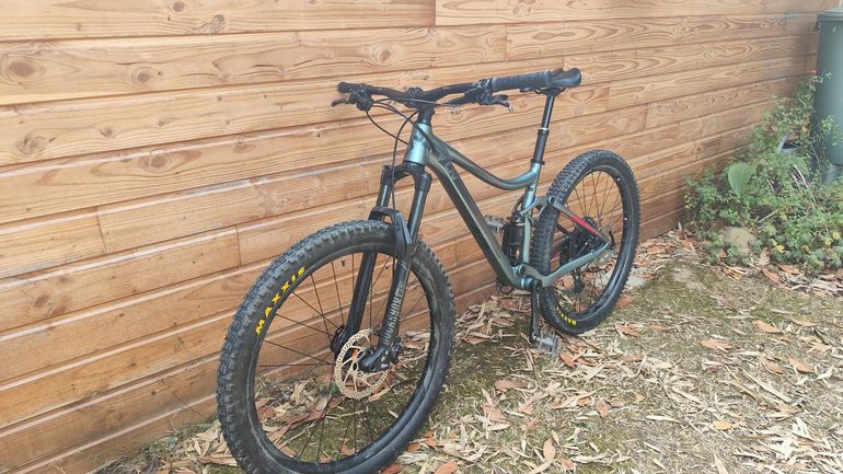 Used Liv Embolden 1 2020 2020 Mountainbike, Light Gray, 27.5 — image 2 of 12