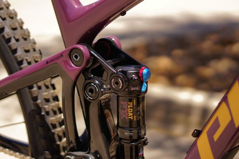 Used Pivot Trailcat Sram Eagle Transmission GX 2026 Mountainbike, Purple — image 4 of 9