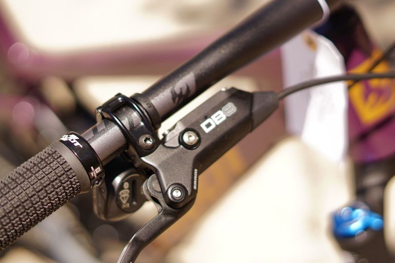 Used Pivot Trailcat Sram Eagle Transmission GX 2026 Mountainbike, Purple — image 8 of 9