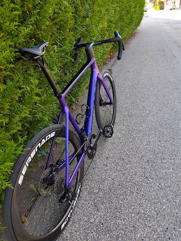 Used Scott Addict 10 2024 Road & Gravel, Purple — image 8 of 10