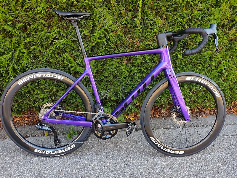Used Scott Addict 10 2024 Road & Gravel