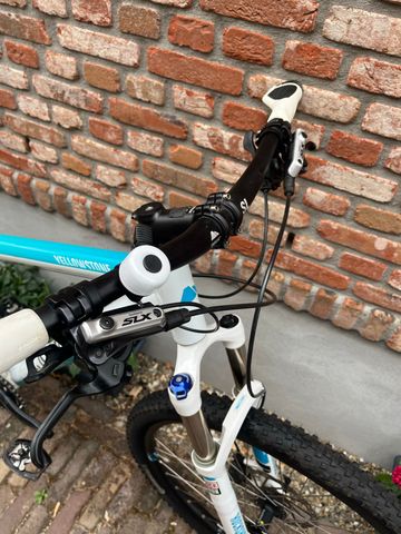 Used Canyon Yellowstone Shimano SLX 2015 Mountainbike, White — image 2 of 5