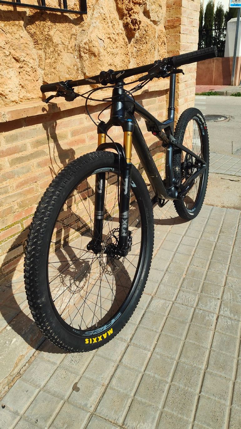 Gebrauchtes Orbea OIZ M10 2020 2020 Mountainbike, Schwarz, 29 — Bild 4 von 7