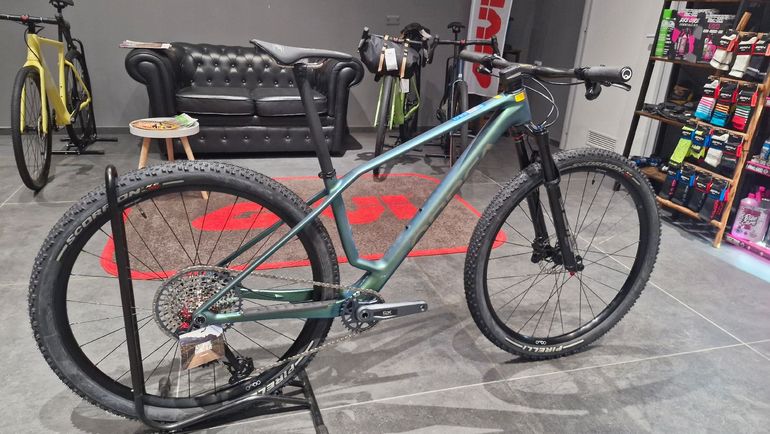 Orbea Alma M-PRO 2026 2026 Mountainbike usato, Verde — immagine 2 di 7
