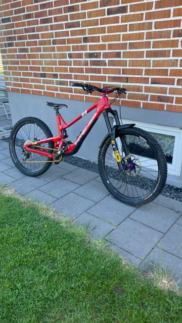 Used Intense TRACER S 2023 2023 Mountainbike, Red — image 3 of 5