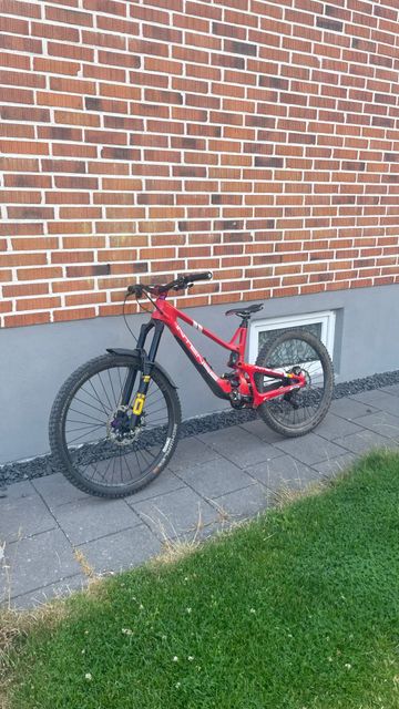 Used Intense TRACER S 2023 2023 Mountainbike, Red — image 2 of 5