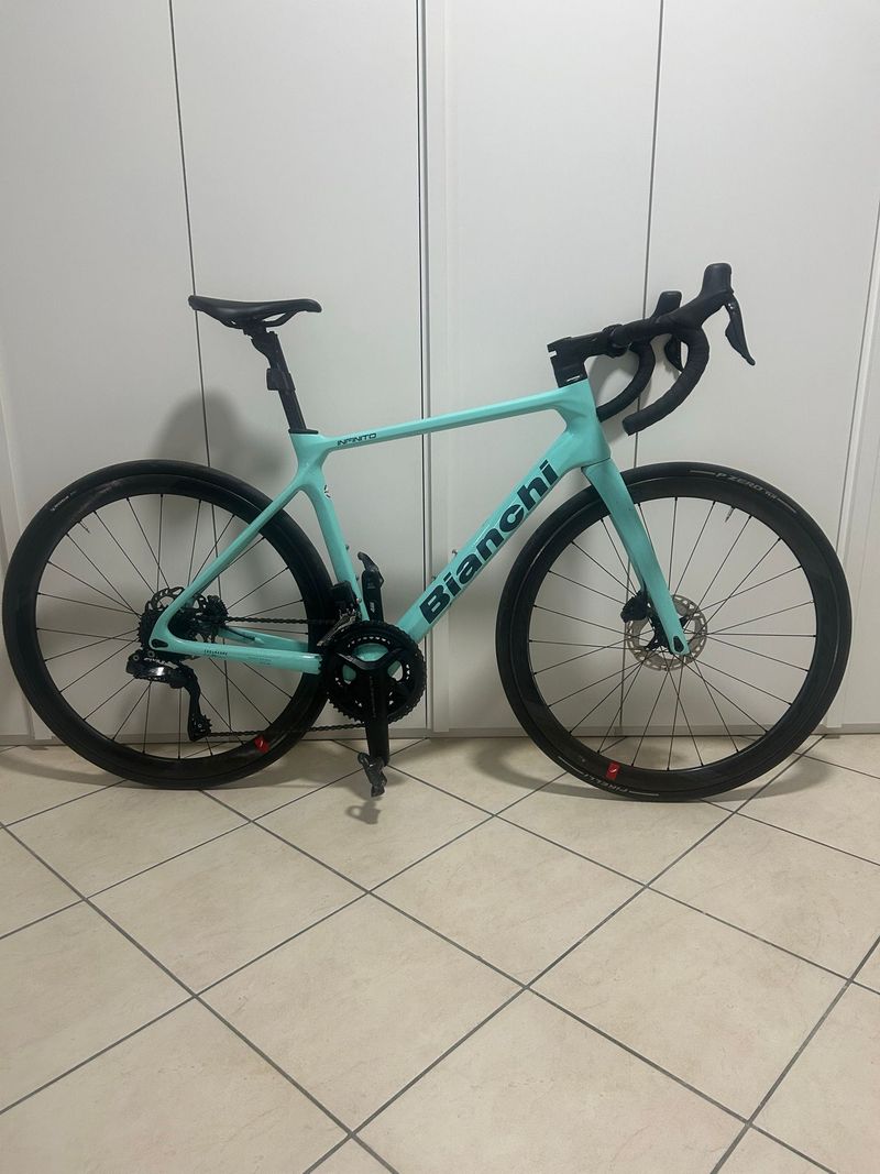 Used Bianchi Infinito 105 Di2 2024 2024 Road & Gravel