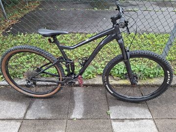 Used Giant Stance 2 2025 2025 Mountainbike, Black — image 6 of 8