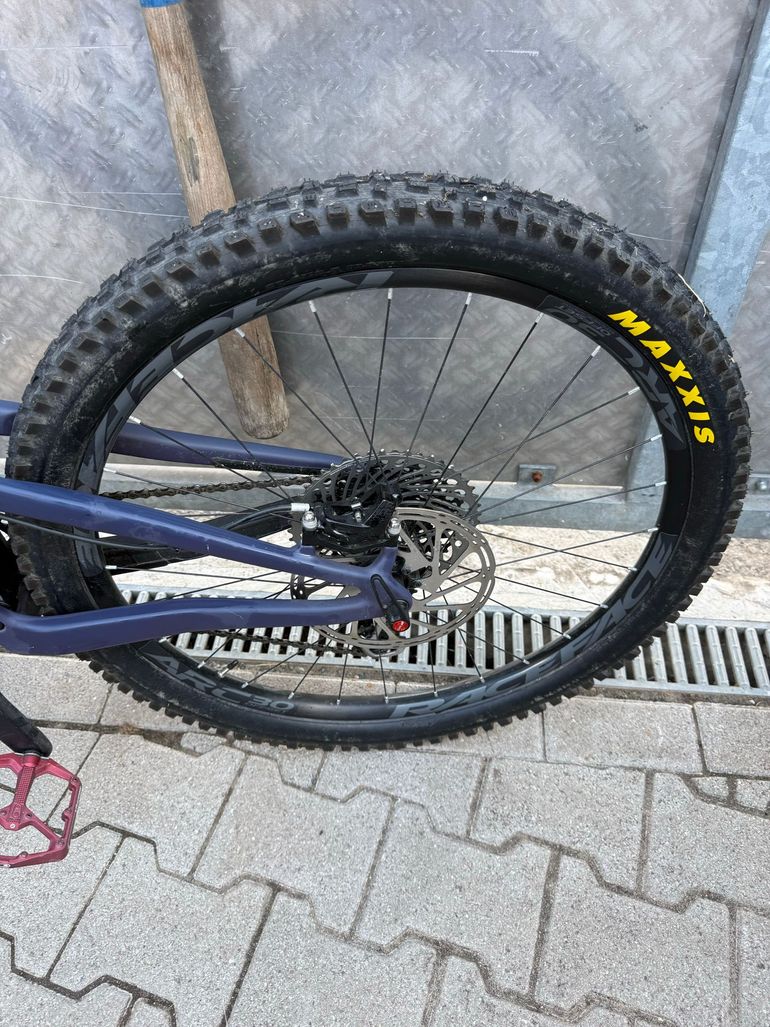 Santa Cruz Nomad SRAM X01 Eagle 2020 2020 Mountainbike d'occasion — image 4 sur 6