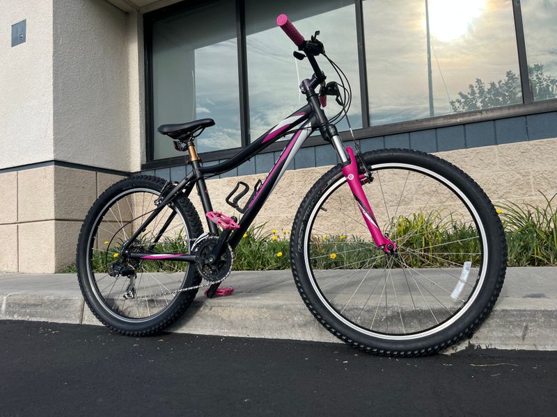 Used Specialized Myka 26 2015 2015 MTB