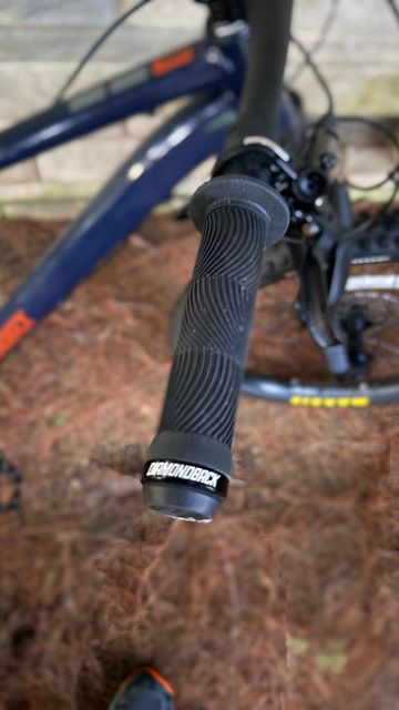 Used Diamondback Sync'r 2023 2023 Mountainbike, Blue, 27.5 — image 4 of 9