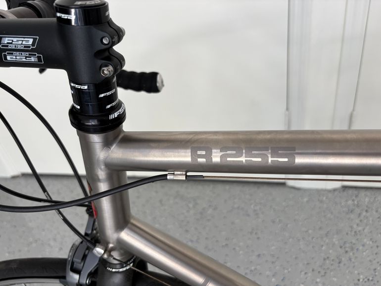 Used Lynskey R255 2014 Road & Gravel, Light Gray — image 2 of 8