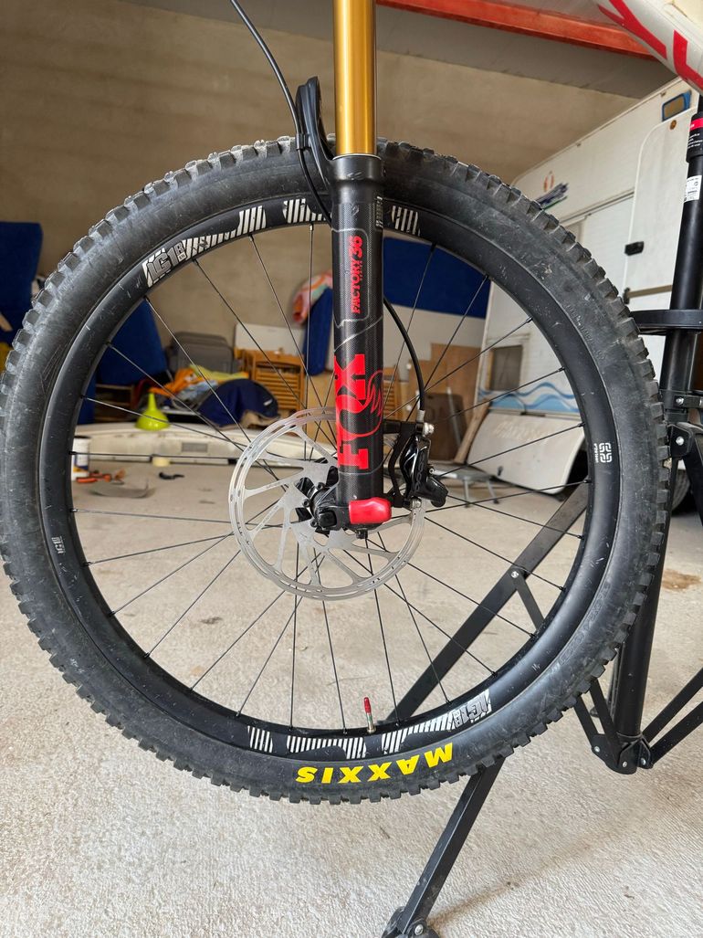 Gebrauchtes YT Industries CAPRA Pro Race 2020 2020 Mountainbike, Weiß, 27.5 — Bild 5 von 9