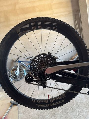 Gebrauchtes YT Industries CAPRA Pro Race 2020 2020 Mountainbike, Weiß, 27.5 — Bild 3 von 9