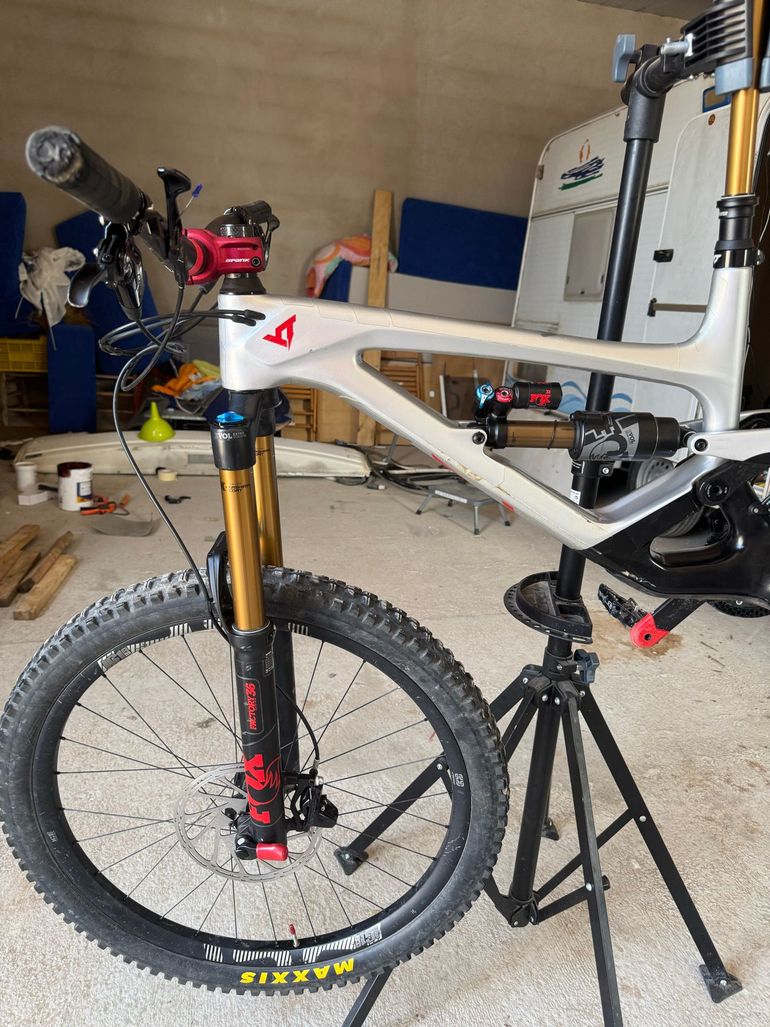 Gebrauchtes YT Industries CAPRA Pro Race 2020 2020 Mountainbike, Weiß, 27.5 — Bild 2 von 9