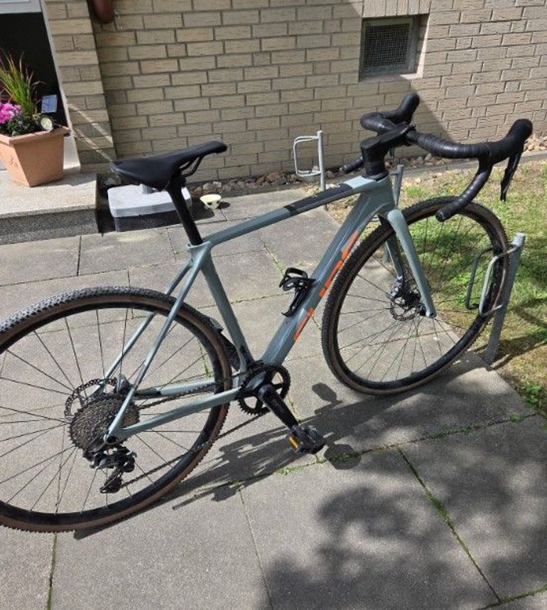 Gebrauchtes CUBE CROSS RACE C:62 PRO 2023 2023 Road & Gravel, Hellgrau — Bild 5 von 5