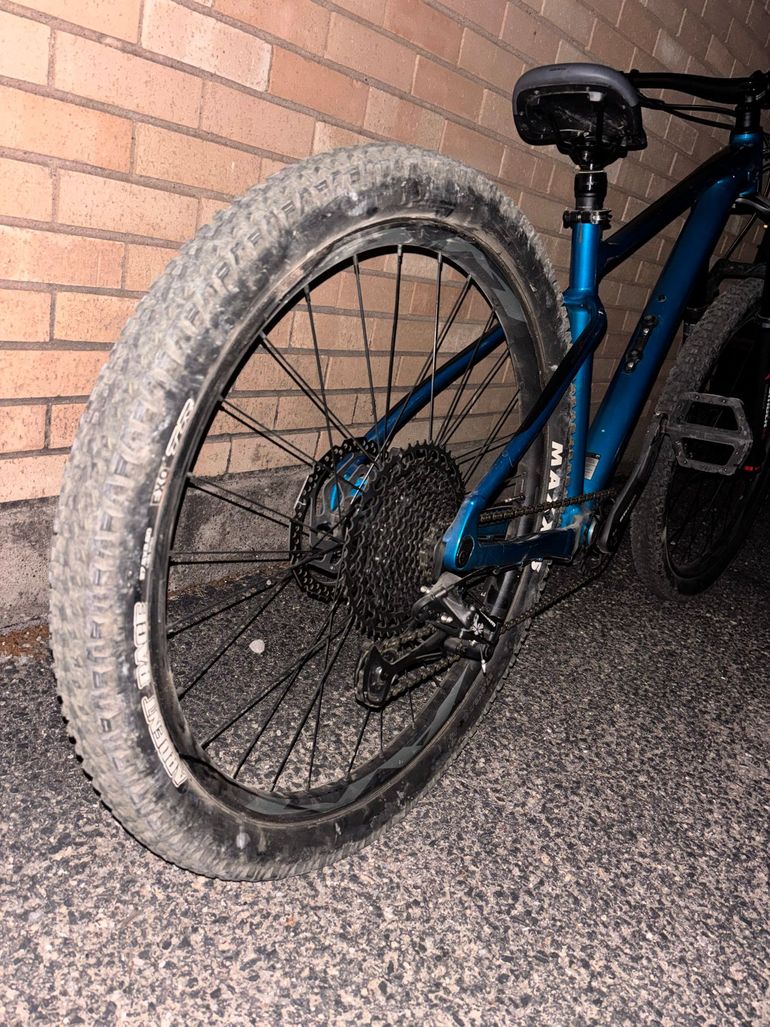 Used Giant Fathom 1 2021 2021 Mountainbike, Blue, 27.5 — image 3 of 8