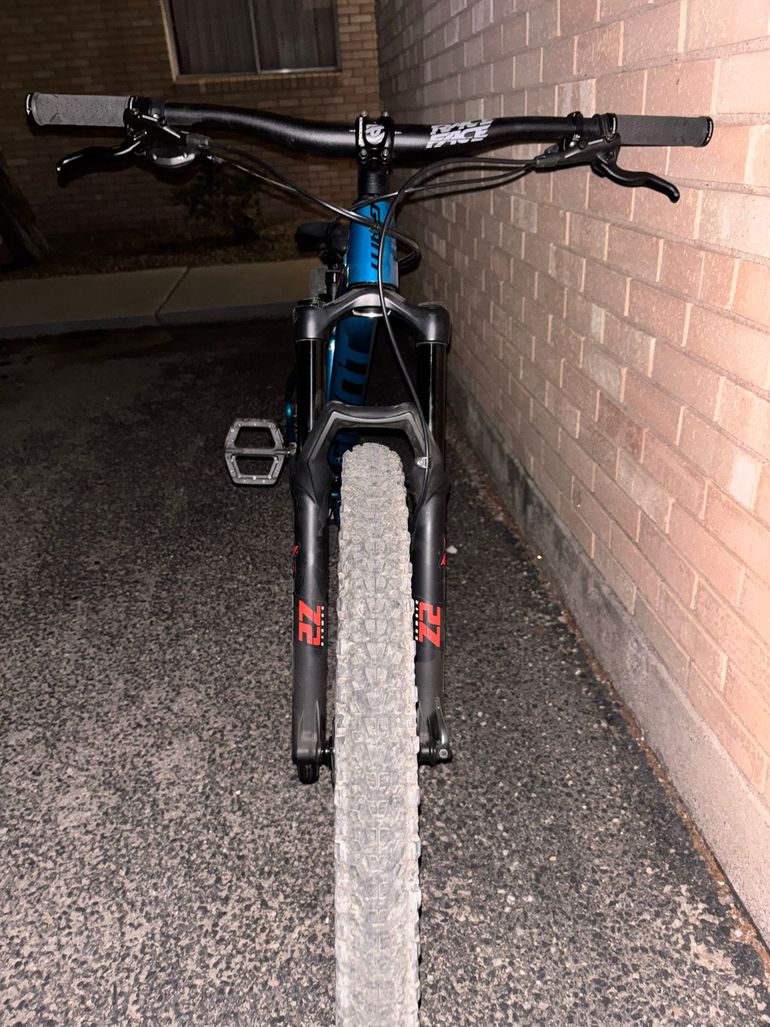 Used Giant Fathom 1 2021 2021 Mountainbike, Blue, 27.5 — image 6 of 8