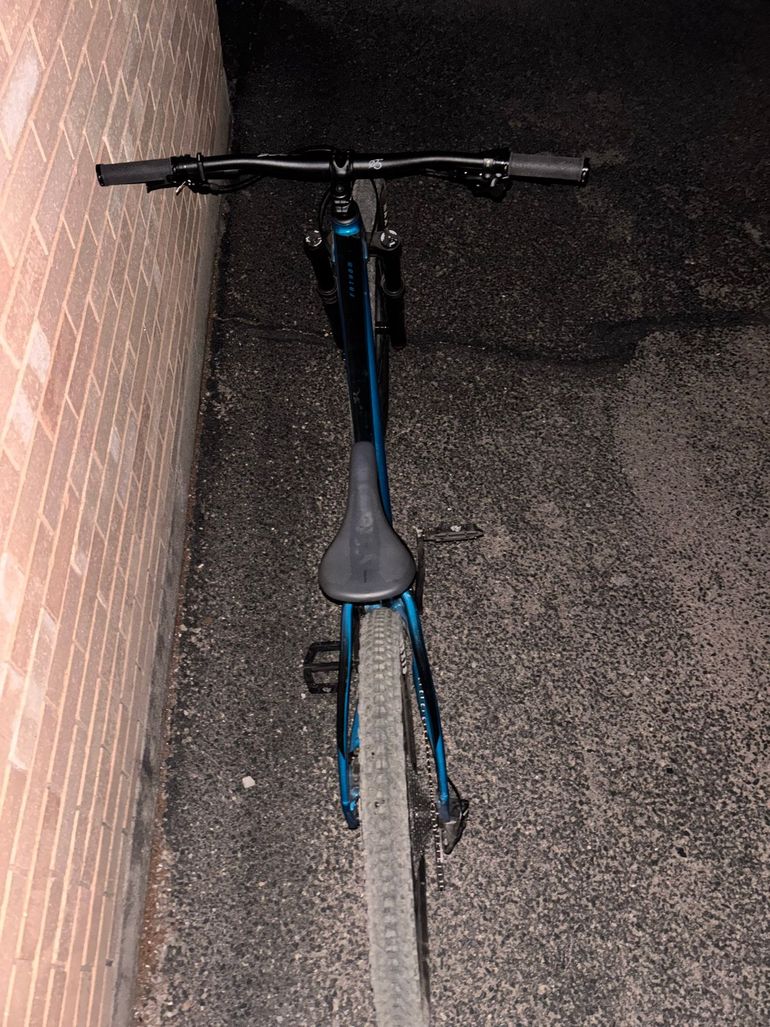 Used Giant Fathom 1 2021 2021 Mountainbike, Blue, 27.5 — image 8 of 8