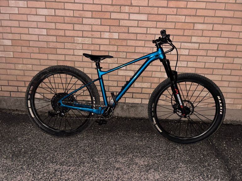 Used Giant Fathom 1 2021 2021 Mountainbike, Blue, 27.5 — image 2 of 8