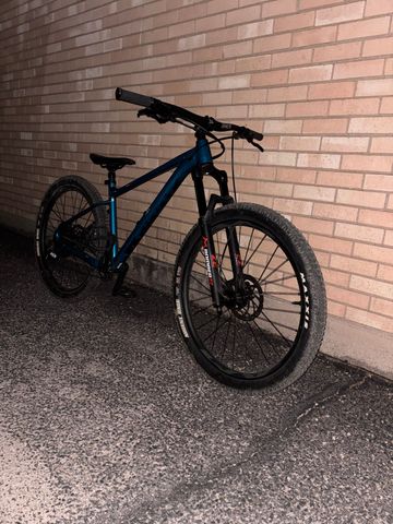 Used Giant Fathom 1 2021 2021 Mountainbike, Blue, 27.5 — image 4 of 8