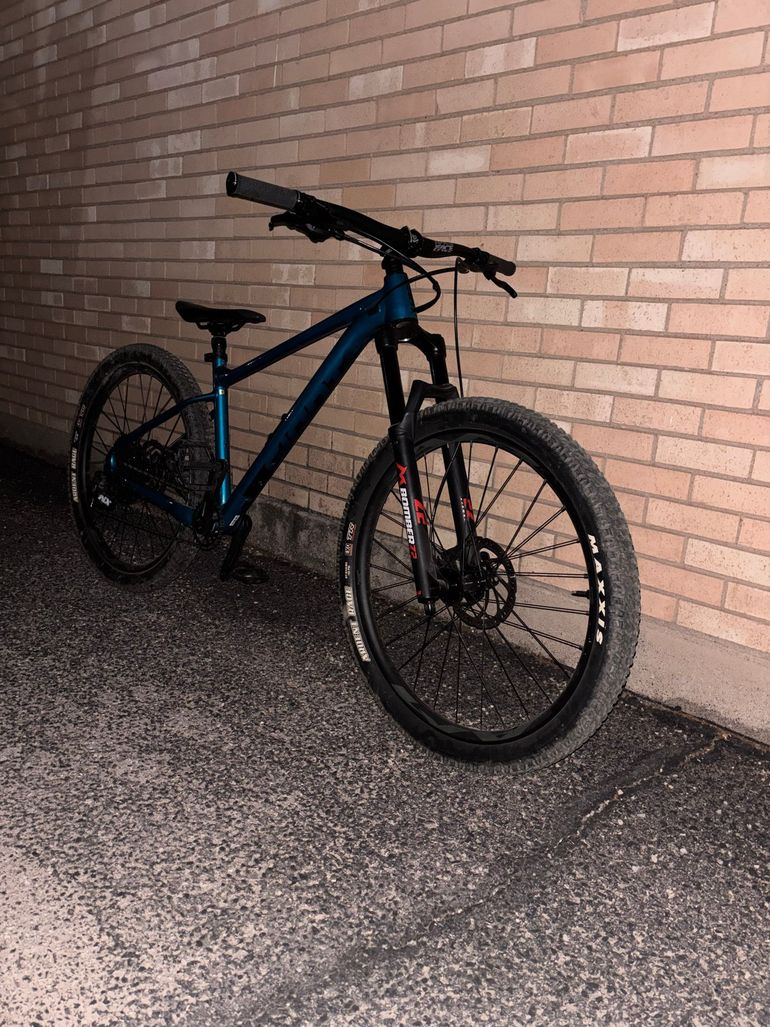 Used Giant Fathom 1 2021 2021 Mountainbike, Blue, 27.5 — image 4 of 8