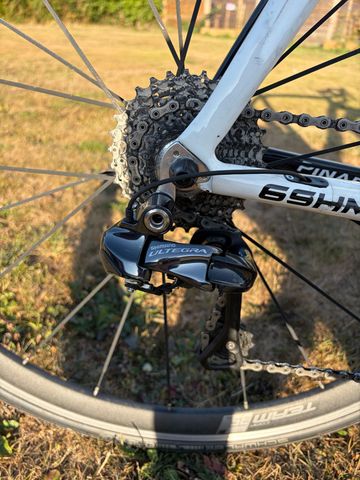 Used Pinarello Dogma Shimano Ultegra Di2 2012 Road & Gravel, White — image 3 of 9