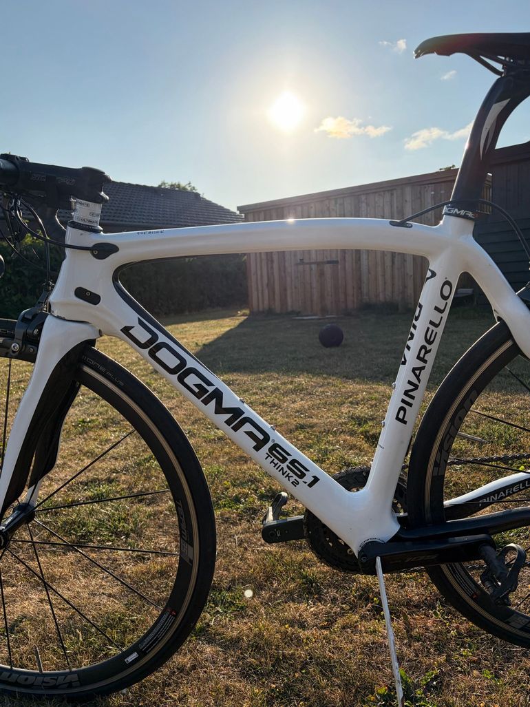Used Pinarello Dogma Shimano Ultegra Di2 2012 Road & Gravel, White — image 5 of 9
