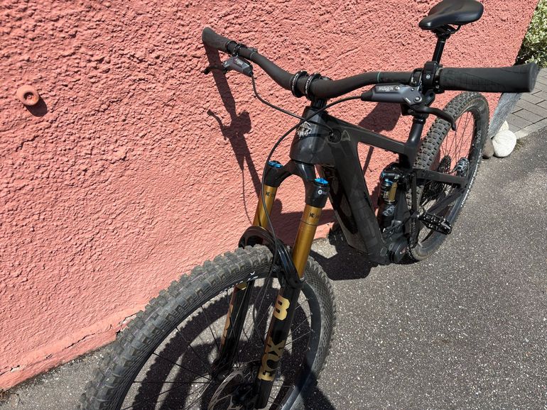 Yeti LTe Sram Eagle Transmission X0 2025 Mountainbike de segunda mano, Negro — imagen 4 de 5