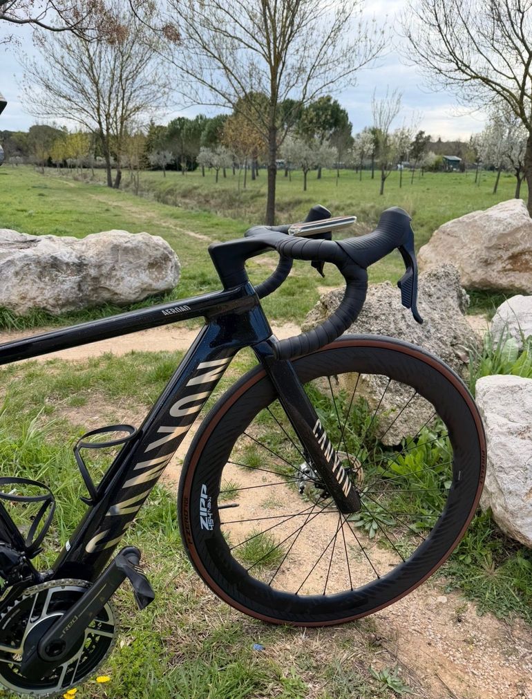 Canyon Aeroad CFR AXS 2025 2025 Road & Gravel usato, Nero — immagine 2 di 3