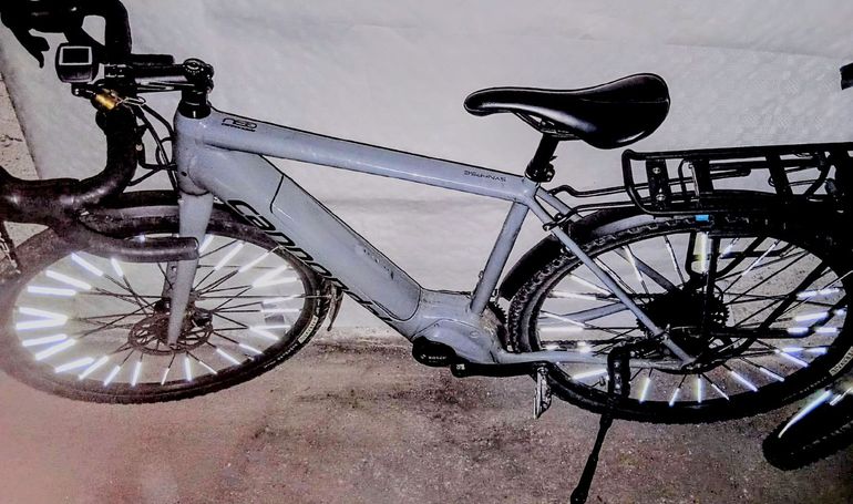 Used Cannondale Synapse Neo SRAM Force 2022 Road & Gravel, Light Gray — image 7 of 18