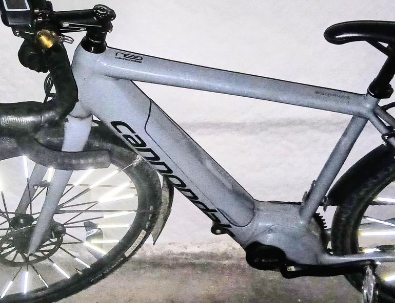 Used Cannondale Synapse Neo SRAM Force 2022 Road & Gravel, Light Gray — image 8 of 18