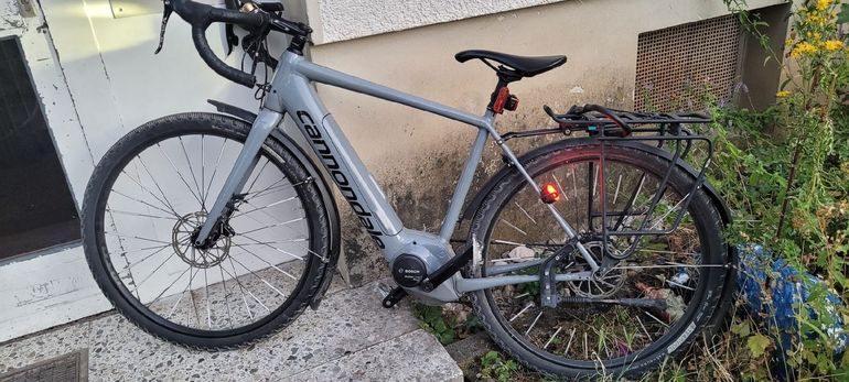 Used Cannondale Synapse Neo SRAM Force 2022 Road & Gravel, Light Gray — image 12 of 18