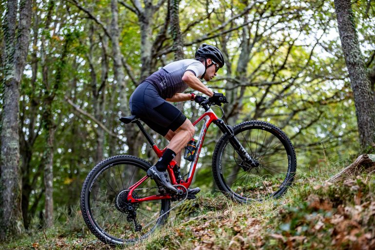 Used Mendiz X40 ICR 2025 Mountainbike, Red — image 3 of 4