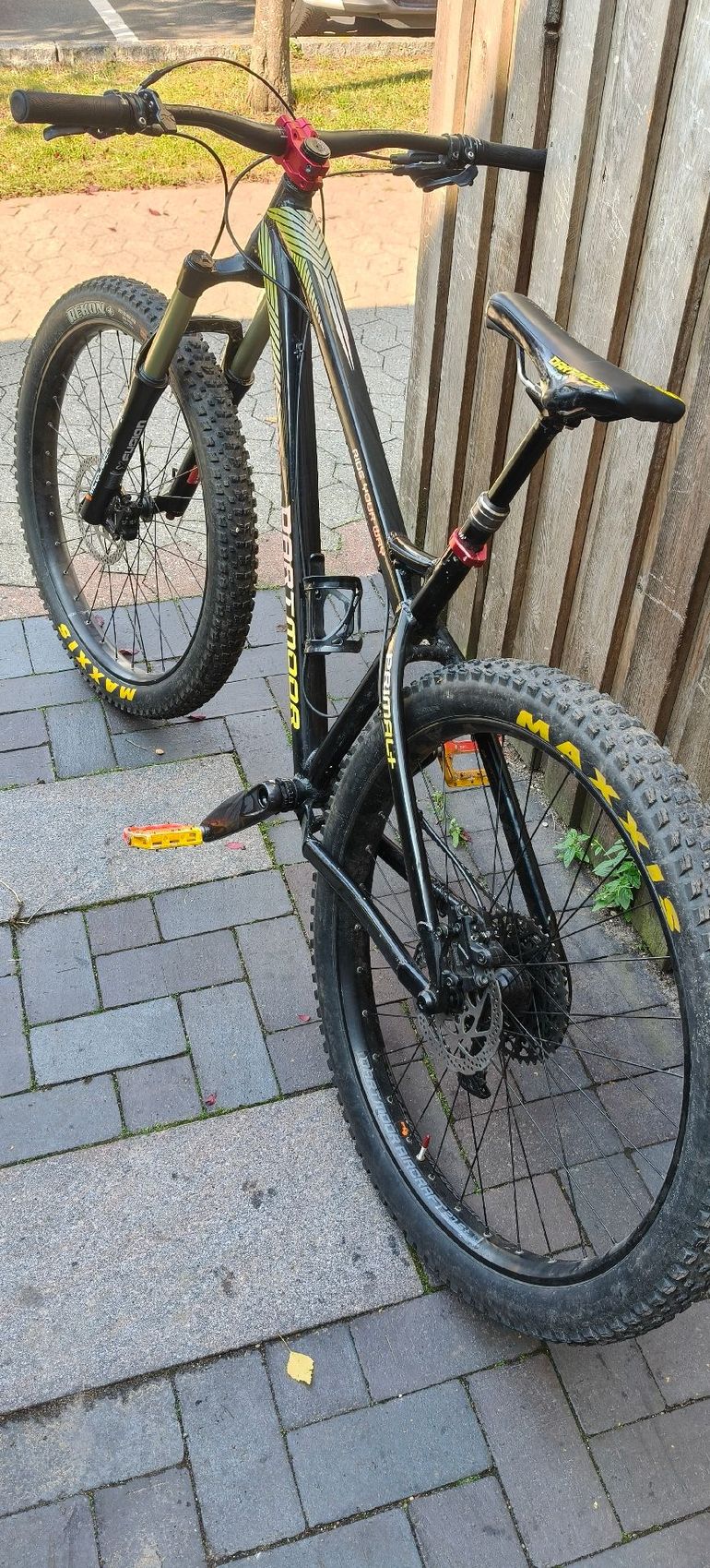 Used Dartmoor Primal+ 2016 Mountainbike, Black, 27.5 (650B) — image 5 of 5