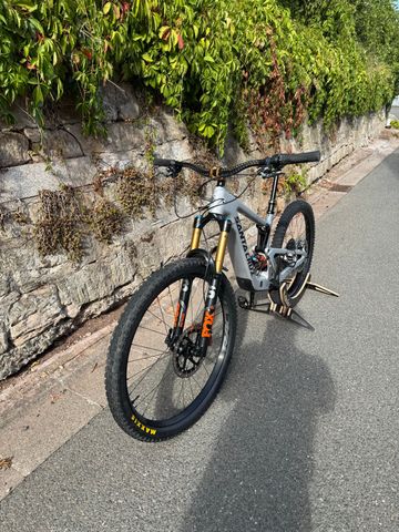 Santa Cruz Heckler SL GX AXS – Custom Aufbau 2025 Mountainbike d'occasion — image 11 sur 19