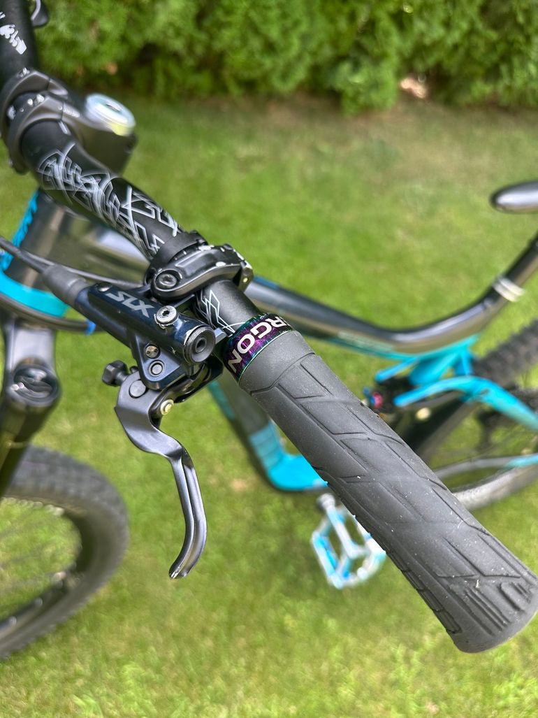 Giant Reign 27.5 1 2016 2016 Mountainbike usato, Blu — immagine 6 di 16